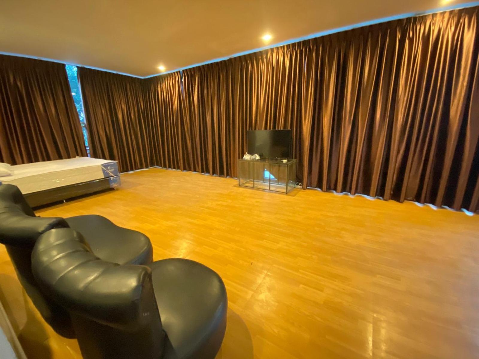 De'Tonga Hotel Medan Esterno foto
