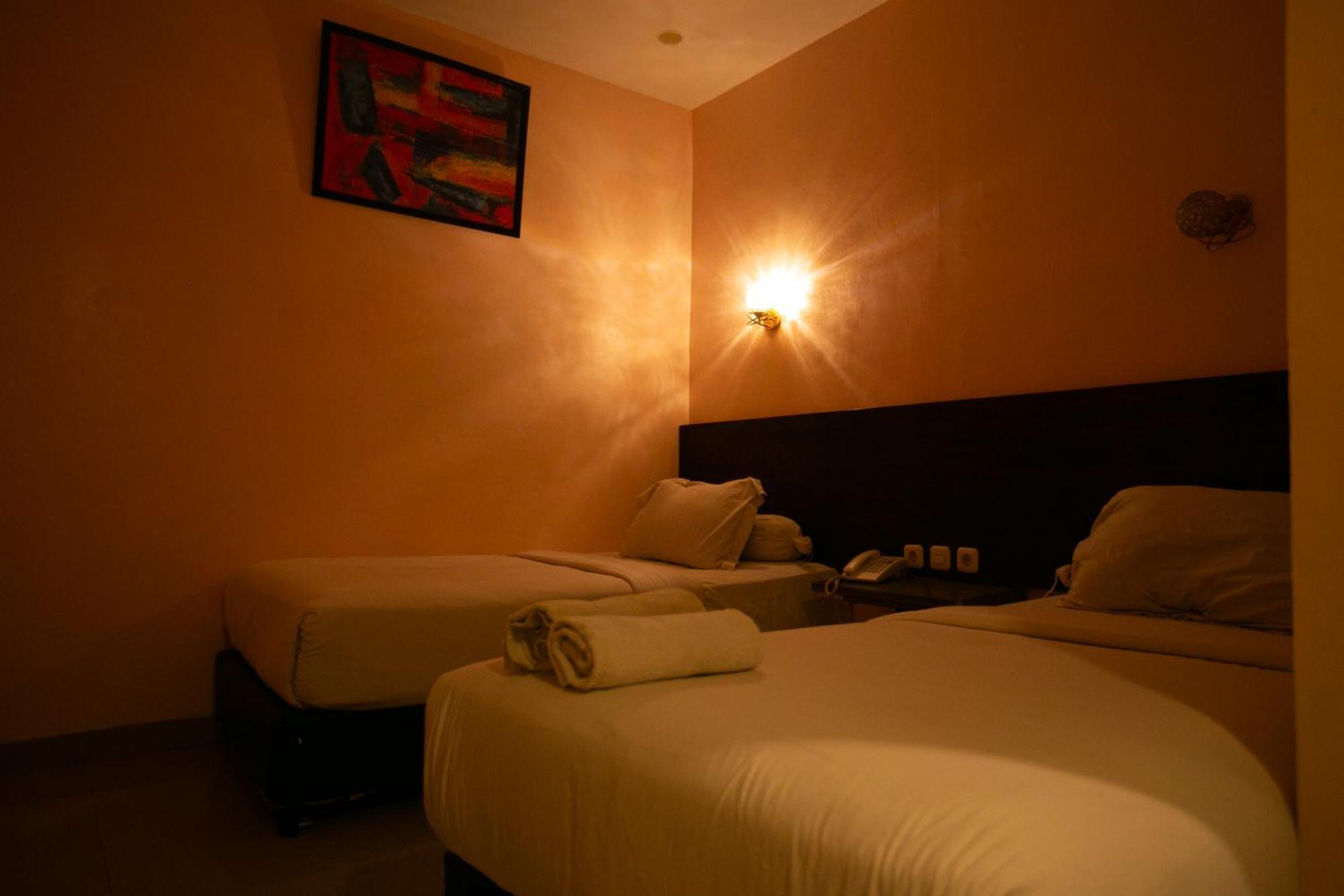De'Tonga Hotel Medan Esterno foto