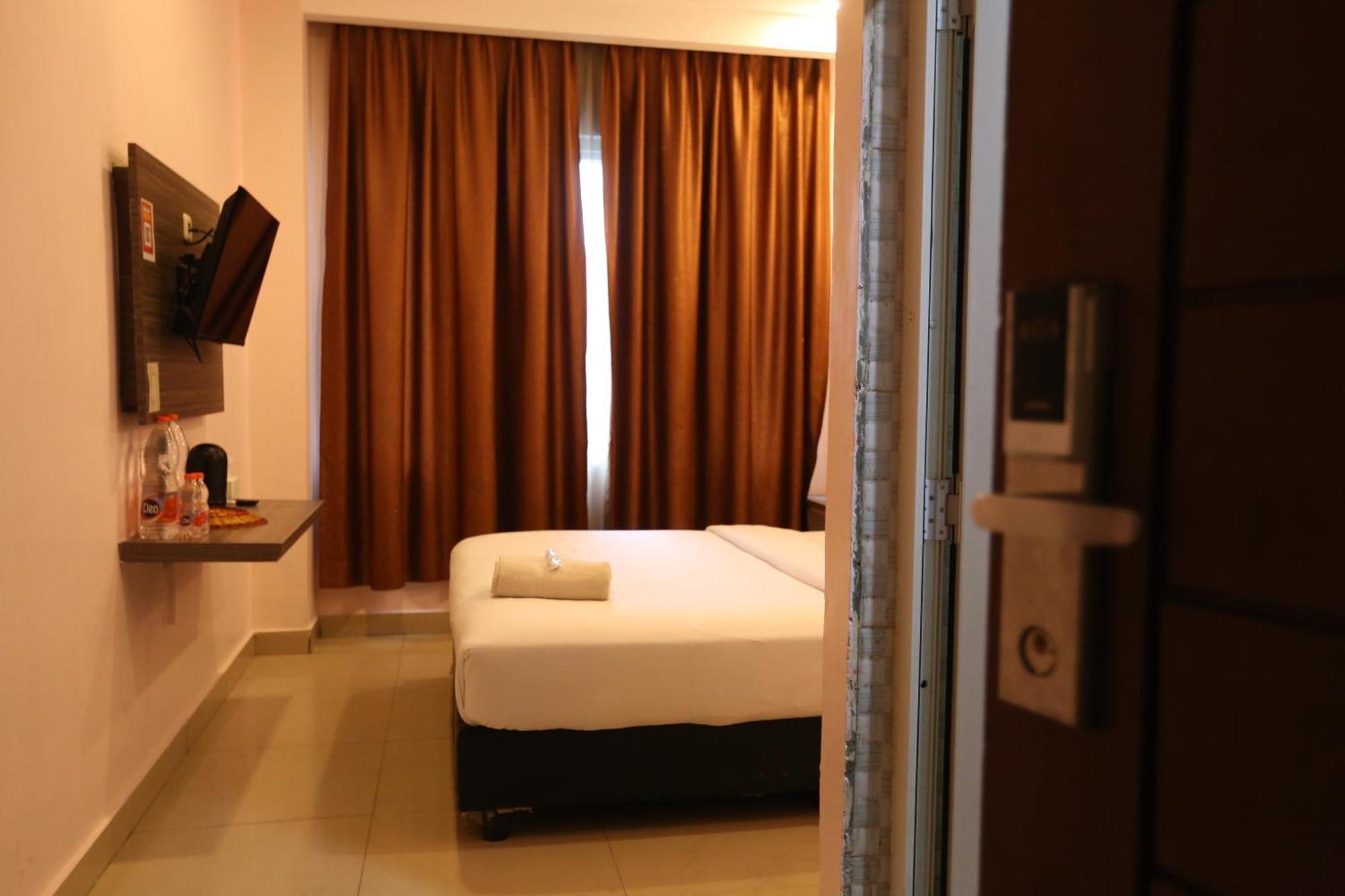De'Tonga Hotel Medan Esterno foto
