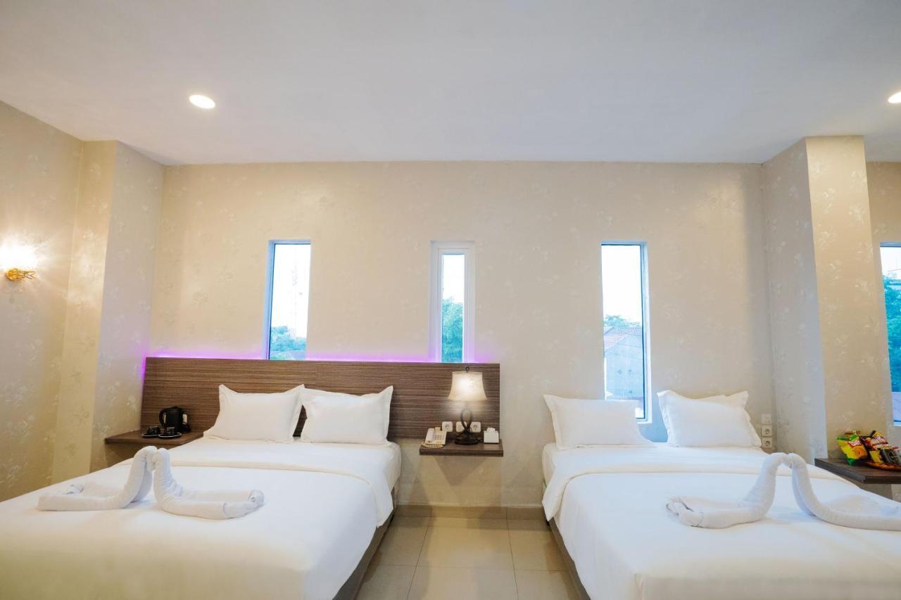 De'Tonga Hotel Medan Esterno foto