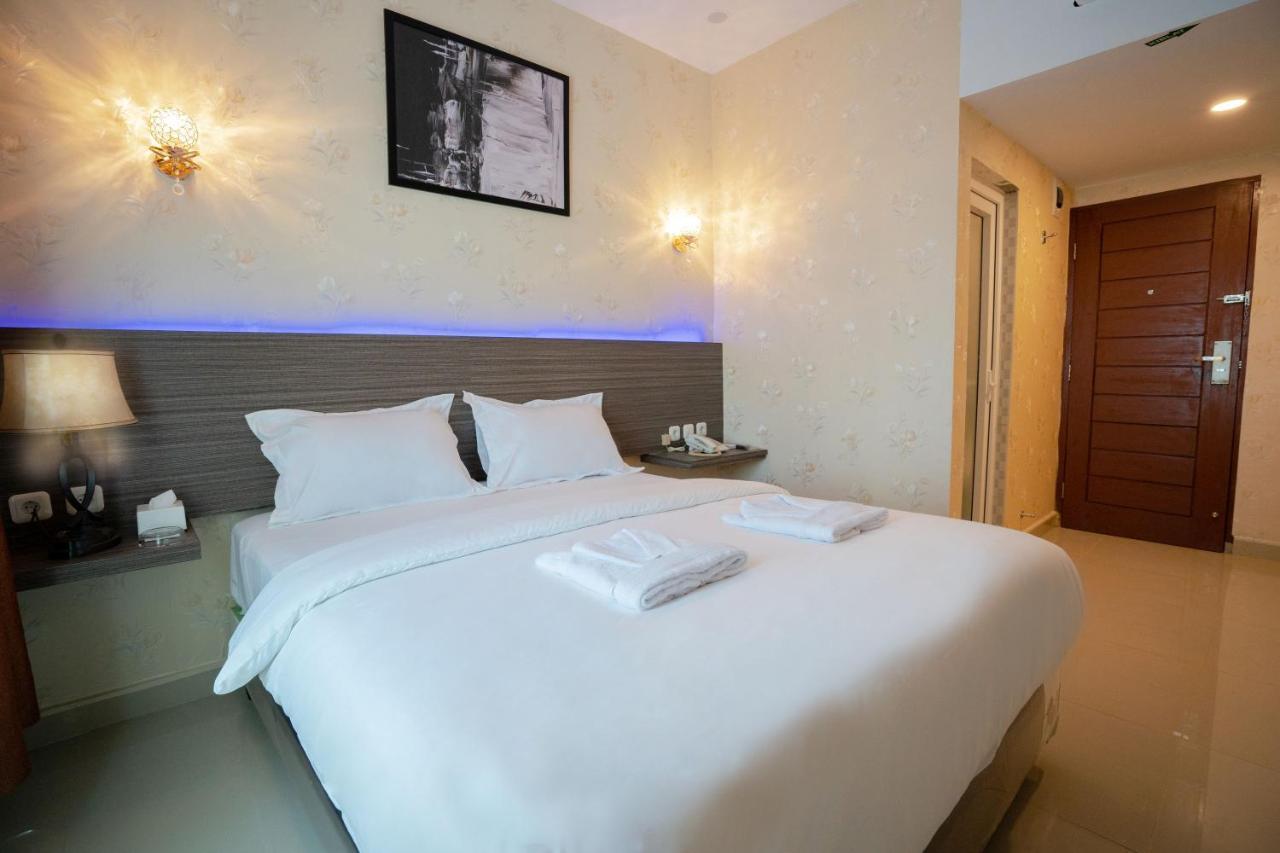 De'Tonga Hotel Medan Esterno foto