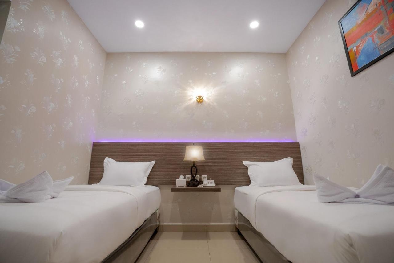 De'Tonga Hotel Medan Esterno foto