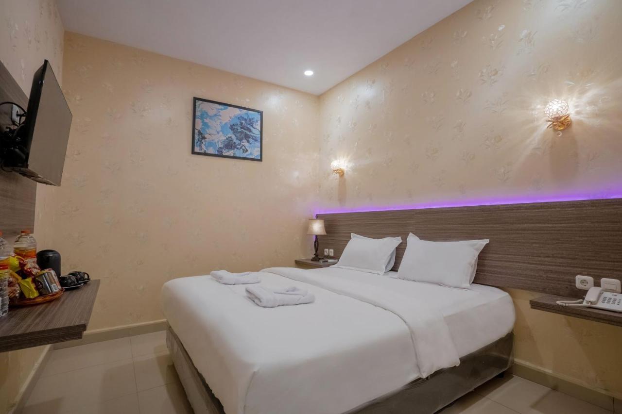 De'Tonga Hotel Medan Esterno foto