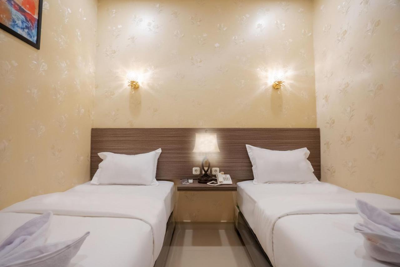 De'Tonga Hotel Medan Esterno foto